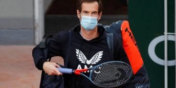 FILE PHOTO: Tennis - French Open - Roland Garros, Paris, France - September 27, 2020. Britain's Andy Murray walks out before his first round match against Switzerland's Stan Wawrinka REUTERS/Charles Platiau/File Photo
