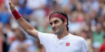 NEW YORK, NY - SEPTEMBER 01:  Roger Federer of Switzerland celebrates after winning his men's singles third round match against Nick Kyrgios of Australia on Day Six of the 2018 US Open at the USTA Billie Jean King National Tennis Center on September 1, 2018 in the Flushing neighborhood of the Queens borough of New York City.  (Photo by Matthew Stockman/Getty Images)