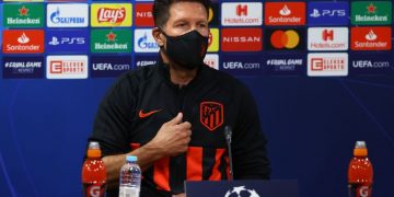 LISBON, PORTUGAL - AUGUST 12: In this handout image provided by UEFA, Diego Simeone, Manager of Atletico Madrid speaks to the media while wearing a face mask during a press conference ahead of their UEFA Champions League quarter-finals match against RB Leipzig at Estadio Jose Alvalade on August 12, 2020 in Lisbon, Portugal. (Photo by UEFA - Handout/UEFA via Getty Images)