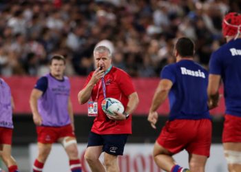 KUMAGAYA, JAPAN - SEPTEMBER 24: Lyn Jones, Head Coach of Russia gives his team instructions during the warm up prior to the Rugby World Cup 2019 Group A game between Russia and Samoa at Kumagaya Rugby Stadium on September 24, 2019 in Kumagaya, Saitama, Japan. (Photo by Cameron Spencer/Getty Images)