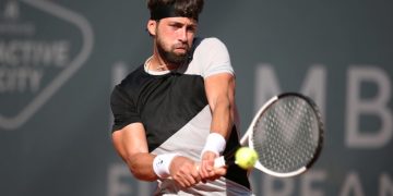 Tennis - ATP 500 - Hamburg European Open - Am Rothenbaum, Hamburg, Germany - September 22, 2020   Georgia's Nikoloz Basilashvili in action during his first round match against Spain's Roberto Bautista Agut   REUTERS/Cathrin Mueller