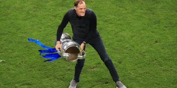 PORTO, PORTUGAL - MAY 29: Thomas Tuchel, Manager of Chelsea celebrates with the UEFA Champions League Trophy following his team's victory in the UEFA Champions League Final between Manchester City and Chelsea FC at Estadio do Dragao on May 29, 2021 in Porto, Portugal. (Photo by Marc Atkins/Getty Images)