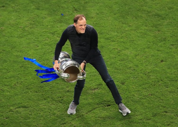 PORTO, PORTUGAL - MAY 29: Thomas Tuchel, Manager of Chelsea celebrates with the UEFA Champions League Trophy following his team's victory in the UEFA Champions League Final between Manchester City and Chelsea FC at Estadio do Dragao on May 29, 2021 in Porto, Portugal. (Photo by Marc Atkins/Getty Images)