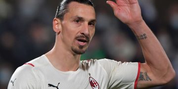 ARTEMIO FRANCHI STADIUM, FLORENCE, ITALY - 2021/11/21: Zlatan Ibrahimovic of AC Milan reacts during the Serie A 2021/2022 football match between ACF Fiorentina and AC Milan. Fiorentina won 4-3 over Milan. (Photo by Andrea Staccioli/Insidefoto/LightRocket via Getty Images)